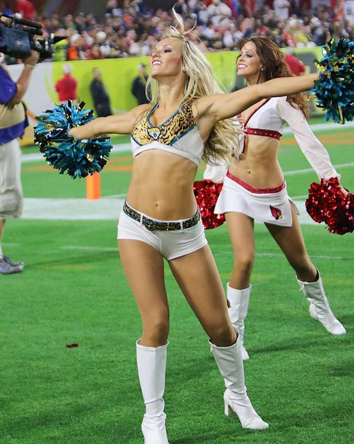 03-Samantha_Game_LS-Pro_Bowl_Cheer_2015_LS-223.jpg